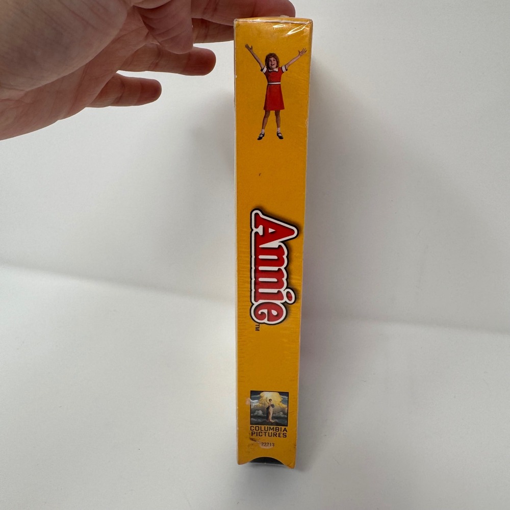 Annie VHS 1997 SEALED‎ NEW Broadway Tribute Edition Never Opened Tape - Picture 6 of 10